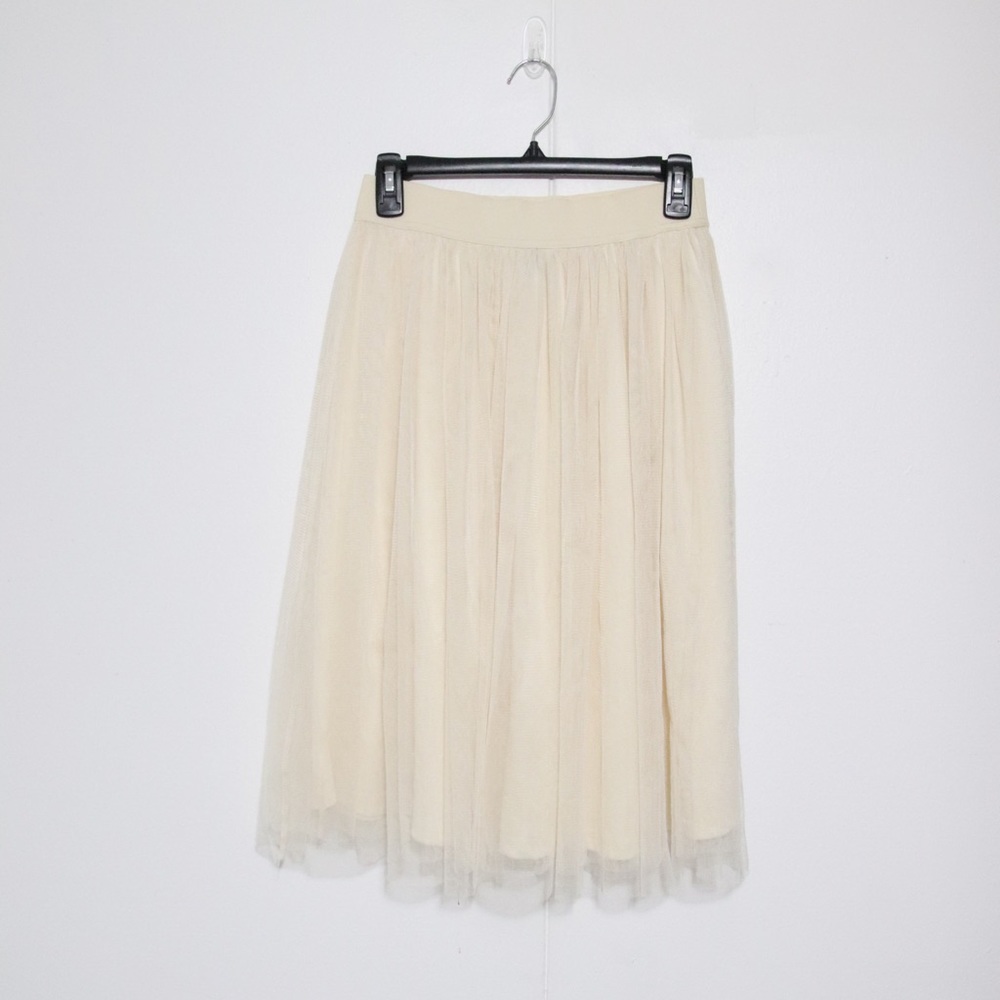 Forever 21 Cream mid length tutu